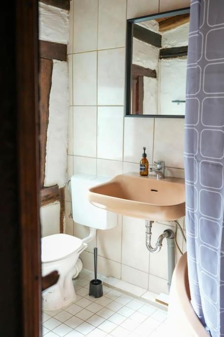קובלנץ Charmante Fachwerk Wohnung Mit Terrasse In Der Altstadt מראה חיצוני תמונה