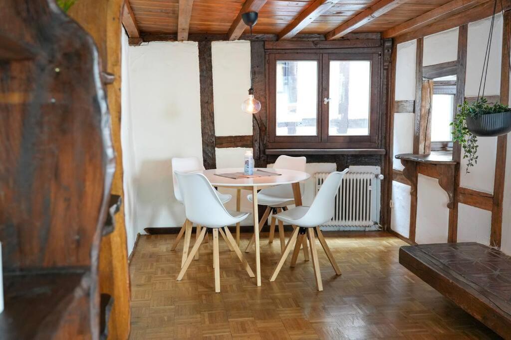 קובלנץ Charmante Fachwerk Wohnung Mit Terrasse In Der Altstadt מראה חיצוני תמונה